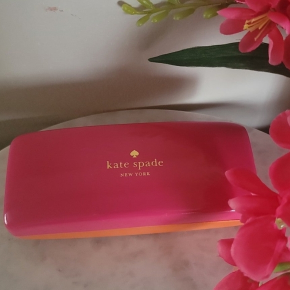 Kate Spade reading 1.75 eyeglasses with case. Used in like new condition. - Picture 8 of 8